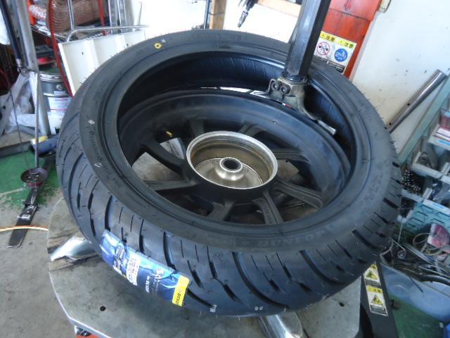 ホンダ PCX タイヤ交換