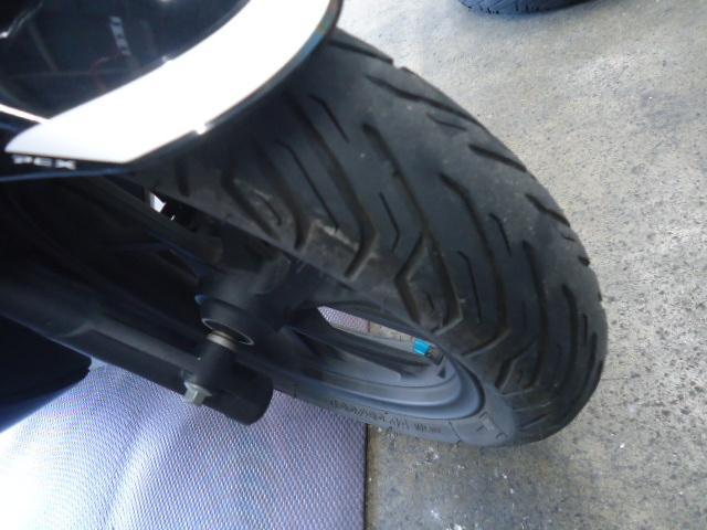 ホンダ PCX タイヤ交換