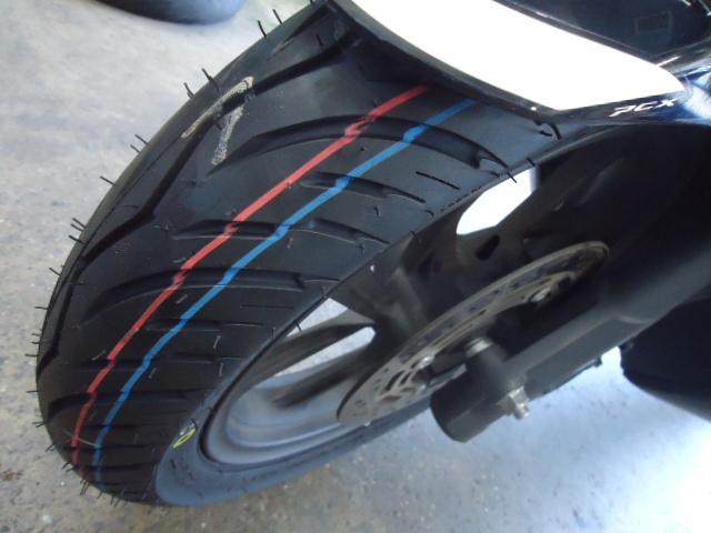 ホンダ PCX タイヤ交換