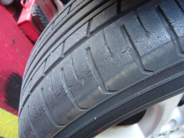 マツダ プレマシー タイヤ交換