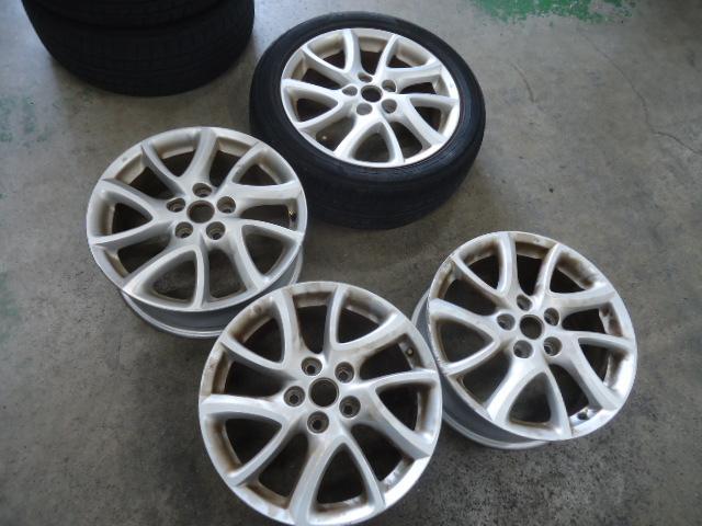 マツダ プレマシー タイヤ交換