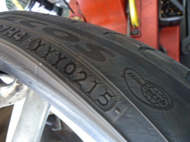 マツダ プレマシー タイヤ交換