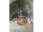 細かな箇所も確り確認して整備します。