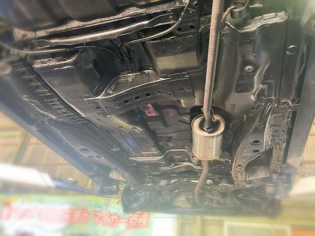 普段見れない、車両の下側も確り確認します