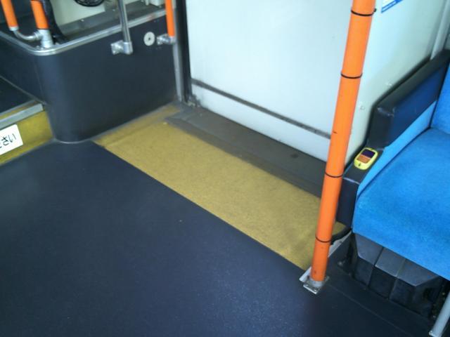 路線バス　フロア張替え
上益城郡　御船町　益城町　熊本市南区　東区　中央区　西区　北区　宇土市　宇城市　嘉島町　菊陽町　合志市　大津町　他地域のお客様も大歓迎です！