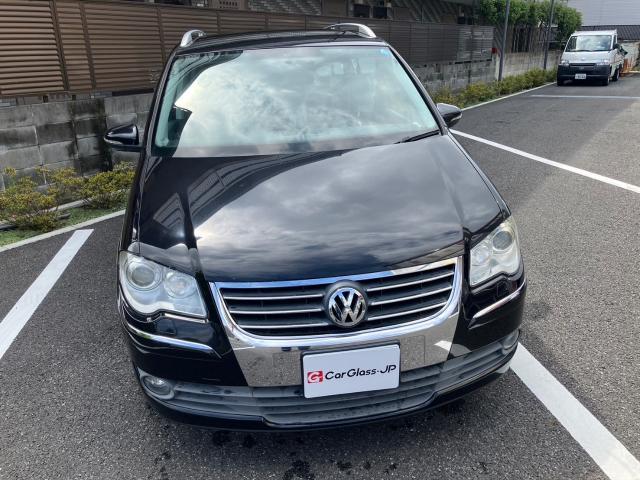 フォルクスワーゲン ゴルフトゥーラン【リアガラス交換】ガラス交換 撥水 カーフィルム エーミング アライメント さいたま市周辺 中央区 大宮区 見沼区 緑区 浦和区 北区 西区 桜区 南区 岩槻区 その他地域の方もご相談下さい！