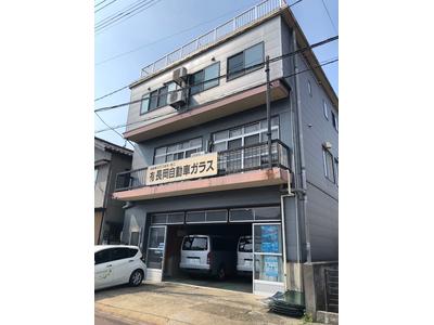 （有）長岡自動車ガラス　ＪＡＧＵの画像