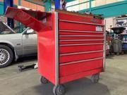 お車ならお任せ下さい。数々の施工実績もございます。お車の事なら当店の熟練整備士にお任せ下さい。