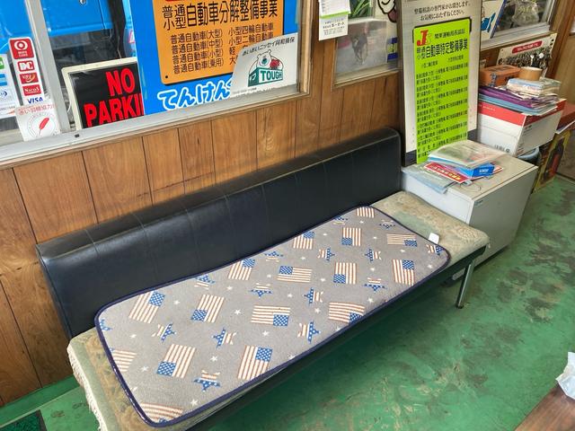 お車ならお任せ下さい。数々の施工実績もございます。お車の事なら当店の熟練整備士にお任せ下さい。