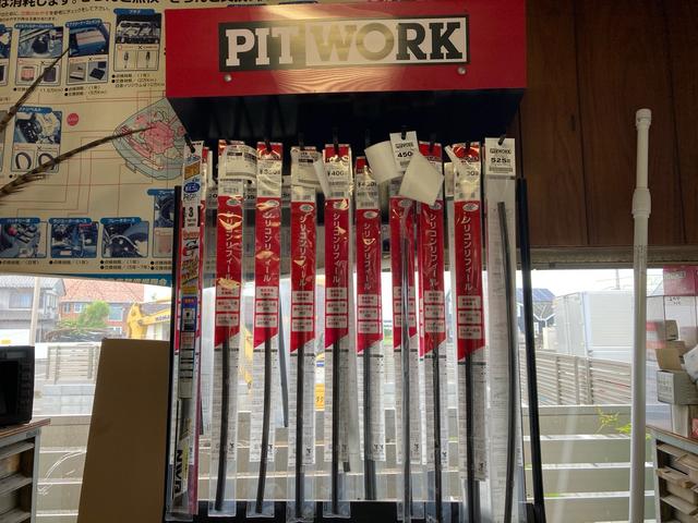 お車ならお任せ下さい。数々の施工実績もございます。お車の事なら当店の熟練整備士にお任せ下さい。