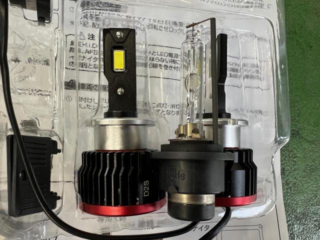 日産 E52 エルグランド LEDヘッドライトバルブ取付|グーネット 日産 E52 エルグランド LEDヘッドライトバルブ取付|グーネット