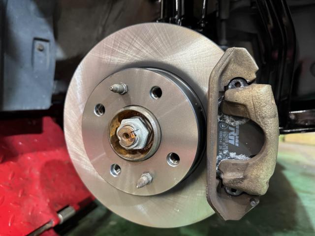 フィアット500 1.2 POP  納車整備  ブレーキパッド交換 ブレーキローター交換 リアブレーキドラム塗装  アコルサ フィアット専門店 アバルト専門店