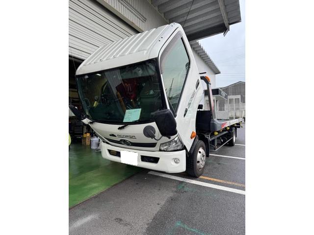 日野　デュトロ　エンジンオイル交換　出光アッシュフリーオイル　煤が出ないオイル　　アコルサ　三重県　津市