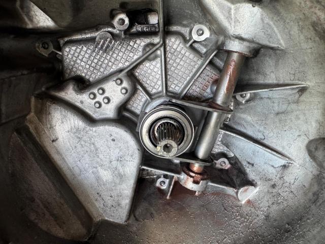 フィアット　５００　クラッチ交換　デュアロジックユニット交換　　アコルサ　フィアット専門店　アバルト専門店　三重県　津市　四日市　鈴鹿　松阪　愛知　岐阜　滋賀　奈良　静岡　和歌山