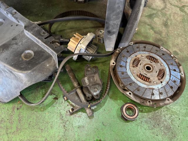 フィアット　５００　クラッチ交換　デュアロジックユニット交換　　アコルサ　フィアット専門店　アバルト専門店　三重県　津市　四日市　鈴鹿　松阪　愛知　岐阜　滋賀　奈良　静岡　和歌山