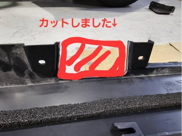 ディフェンダー　サイドステップ取付　持込みパーツ