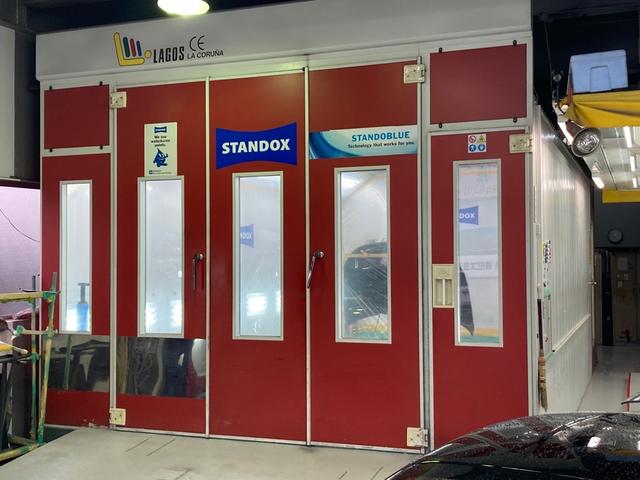 自社塗装ブースも完備しております