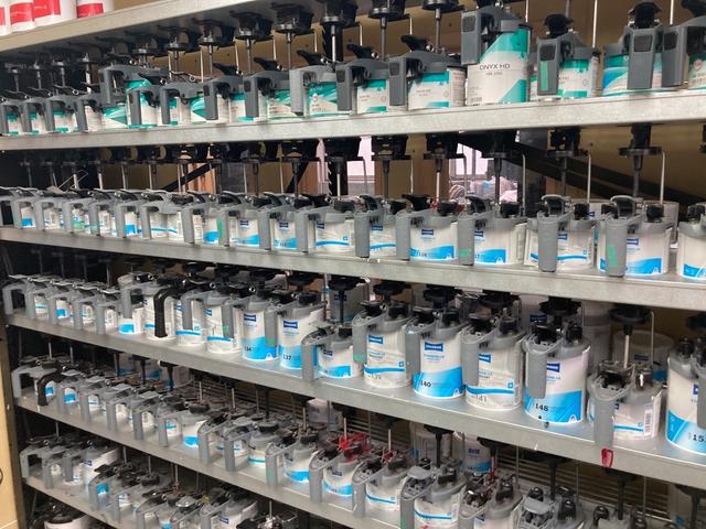 龍希では、メルセデスベンツやＢＭＷにも認められた塗料・スタンドブルーを使用し、塗装を行っております。