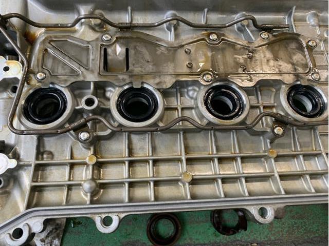トヨタ TOYOTA ヴォクシー ZZR70 タペットカバーパッキン交換