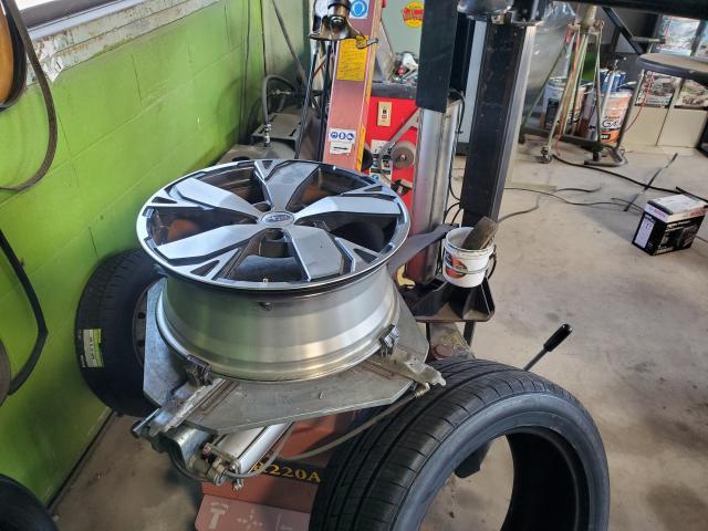 スバル　フォレスター　持込タイヤ・バッテリー交換　熊本市南区　西区　中央区　東区　北区　宇土市　宇城市　菊陽町　大津町　合志市　益城町　八代市　他地域のお客様も大歓迎です！