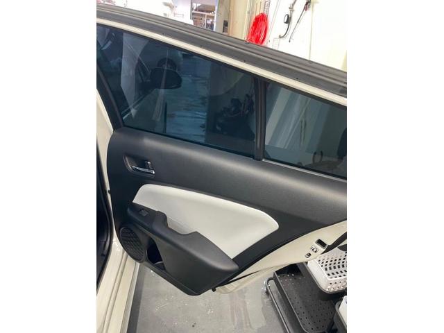 50プリウスカーフィルム貼りです。