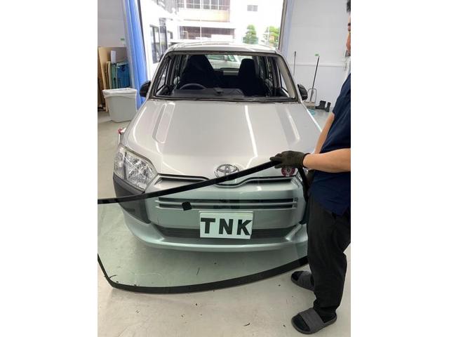 トヨタ　プロボックスのフロントガラス交換ご依頼ありがとうございます。TNK大阪　TNK堺　飛び石　ヒビ　ヒビ割れ　自動車ガラス　自動車保険修理　堺　松原　狭山　高石　和泉　岸和田　貝塚　泉佐野　泉南　富田林　羽曳野　藤井寺　平野　