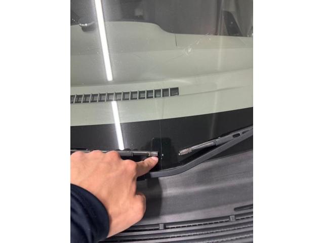 トヨタ　ピクシスエポック　フロントガラス交換のご依頼ありがとうございます。TNK大阪　TNK堺　飛び石　ヒビ　ヒビ割れ　自動車ガラス　自動車保険修理　堺　松原　狭山　高石　和泉　岸和田　貝塚　泉佐野　泉南　富田林　羽曳野　藤井寺　平野