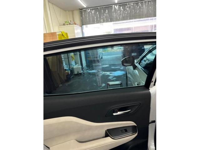 クラウンクロスオーバー　フロントガラス交換のご依頼ありがとうございます。TNK大阪　TNK堺　飛び石　ヒビ　ヒビ割れ　自動車ガラス　自動車保険修理　東大阪　八尾　門真　寝屋川　尼崎　伊丹　豊中　枚方　守口　大東　吹田