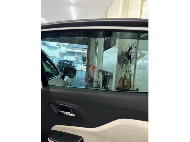 クラウンクロスオーバー　フロントガラス交換のご依頼ありがとうございます。TNK大阪　TNK堺　飛び石　ヒビ　ヒビ割れ　自動車ガラス　自動車保険修理　東大阪　八尾　門真　寝屋川　尼崎　伊丹　豊中　枚方　守口　大東　吹田