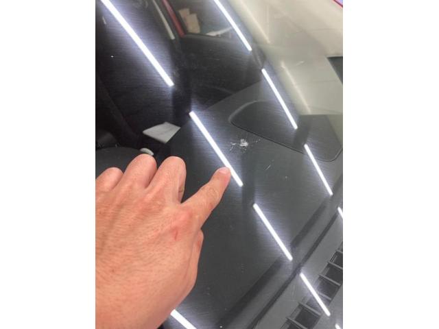 マツダ CX-5 フロントガラス交換のご依頼ありがとうございます。TNK大阪 TNK堺 飛び石 ヒビ ヒビ割れ 自動車ガラス 自動車保険修理 東大阪 八尾 門真 寝屋川 尼崎 伊丹 豊中 枚方 守口 大東 吹田