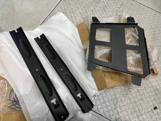 【宝塚市】ニッサン セレナ C28 持込リアモニター・テレビキャンセラー取付