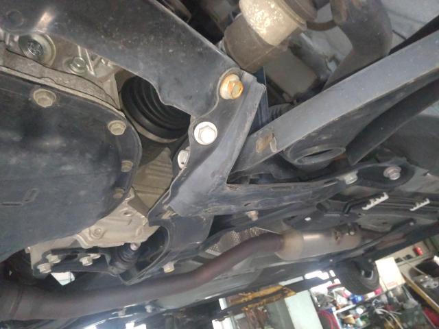 トヨタ　シエンタ　クロスメンバー交換