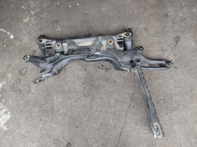 トヨタ　シエンタ　クロスメンバー交換