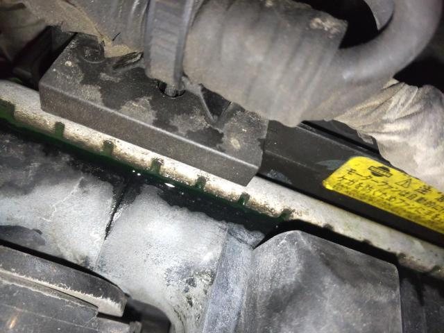 日産　ムラーノ　ラジエーター水漏れ修理