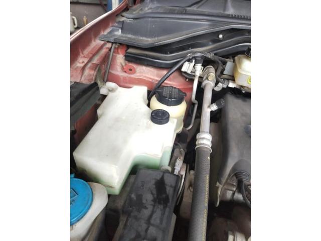 日産　ムラーノ　ラジエーター水漏れ修理