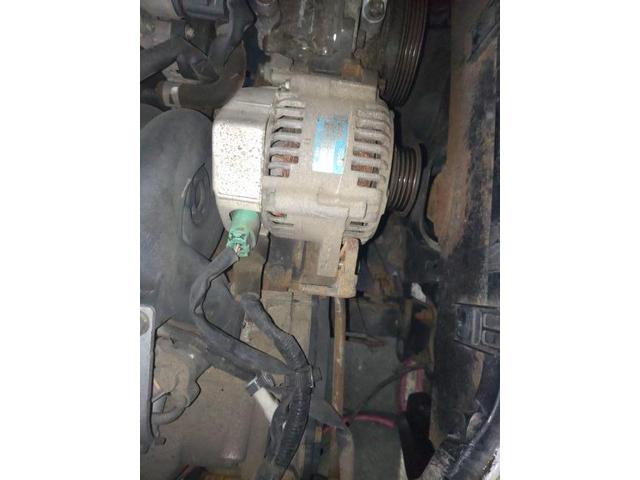 スバル　サンバートラック　オルターネーター・コンプレッサ交換