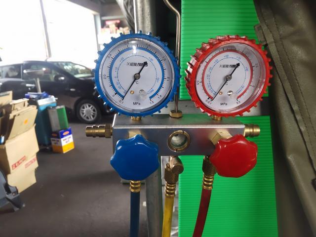 スバル　サンバートラック　オルターネーター・コンプレッサ交換