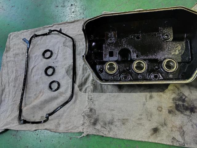 ホンダ　バモス　エンジン不調、オイル漏れ修理 車検　青梅市・瑞穂町・羽村市・あきる野市周辺の車検・整備・修理・ナビ取付・タイヤ取付など、お車の事ならお気軽にご相談下さい！！