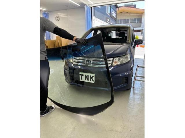 フリード　ホンダ　フロントガラス交換　大阪市　此花区　西区　中央区　浪速区　福島区　北区　大正区　西成区　西淀川区　港区　阿倍野区　淀川区　住之江区　住吉区　天王寺区　東住吉区　都島区　東淀川区　城東区　旭区　鶴見区　東成区　生野区　平野区