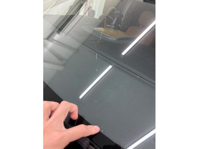 デリカＤ：５　フロントガラス交換のご依頼ありがとうございます。TNK大阪　TNK堺　飛び石　飛び石修理　ヒビ　ヒビ割れ　自動車ガラス　自動車保険修理　東大阪　八尾　門真　寝屋川　尼崎　伊丹　豊中　枚方　守口　大東　吹田　