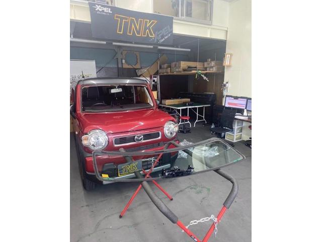 マツダ フレアクロスオーバー フロントガラス交換のご依頼ありがとうございます。TNK大阪 TNK堺 飛び石 飛び石修理 ヒビ ヒビ割れ 自動車ガラス 自動車保険修理 東大阪 八尾 門真 寝屋川 尼崎 伊丹 豊中 枚方 守口 大東 吹田