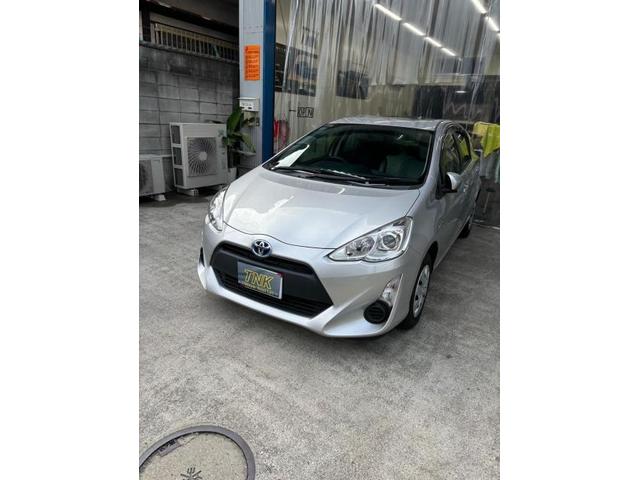 トヨタ　アクア　フロントガラス交換のご依頼ありがとうございます。TNK大阪　TNK堺　飛び石　飛び石修理　ヒビ　ヒビ割れ　自動車ガラス　自動車保険修理　東大阪　八尾　門真　寝屋川　尼崎　伊丹　豊中　枚方　守口　大東　吹田　