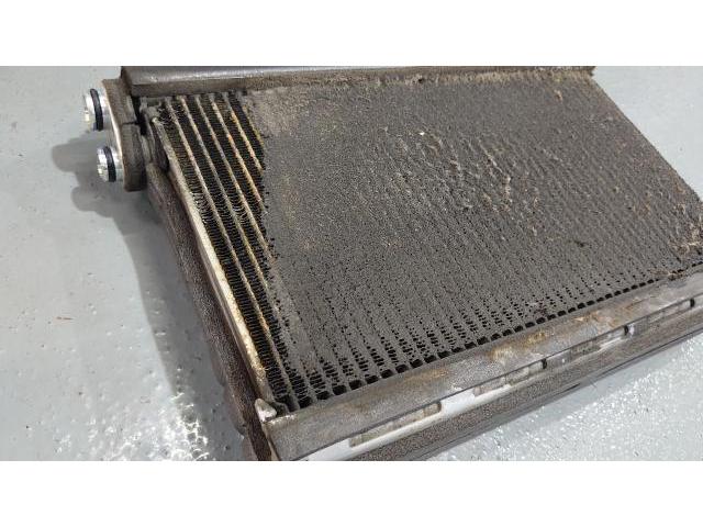 エルフトラック　電装系修理　タイタン　マツダ　エアコン効かない　風が出ない　エアコン修理　ガス漏れ　藤井寺　羽曳野　町の車屋さん