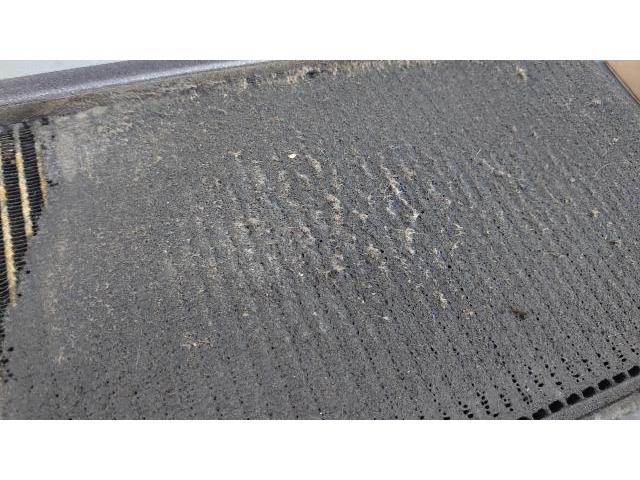 エルフトラック　電装系修理　タイタン　マツダ　エアコン効かない　風が出ない　エアコン修理　ガス漏れ　藤井寺　羽曳野　町の車屋さん