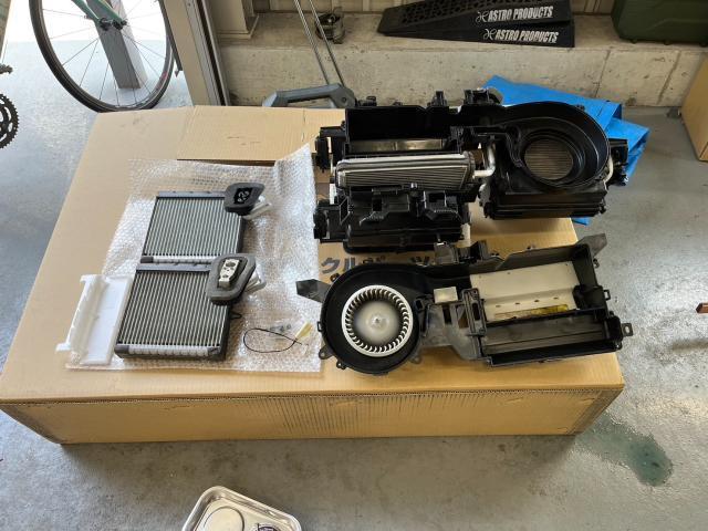 アルトラパン　ラパン　エアコン修理　エアコン効かない　暑い　スズキ　藤井寺　羽曳野　富田林