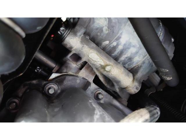 ＭＩＮＩ　エンジン　水漏れ修理　オーバーヒート　サーモキャリア　藤井寺　羽曳野　富田林　柏原　水が漏れている　甘い匂い　f55 f56