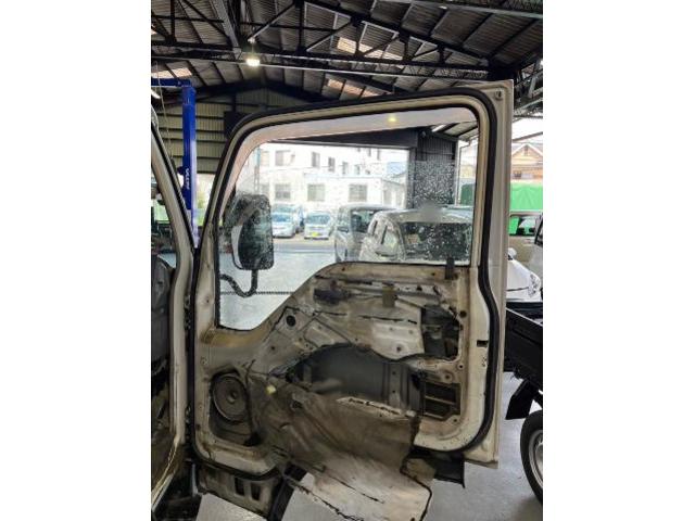 エルフトラック　　パワーウインドウ　上がらない　窓が閉まらない　開かない　動かない　藤井寺　羽曳野　富田林　柏原
