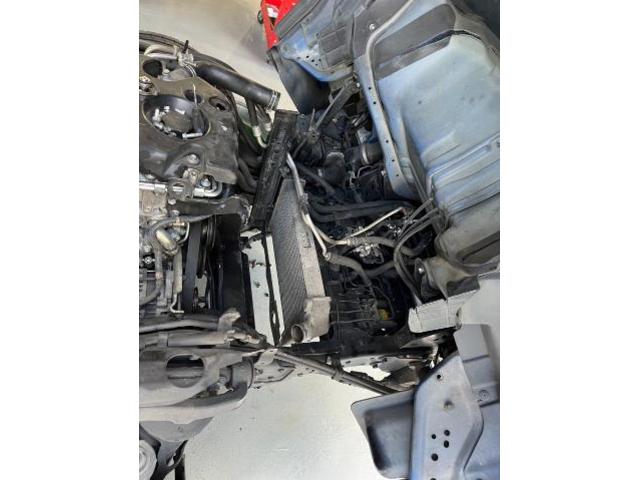 タイタントラック　エルフ　水漏れ　ラジエーター交換　オーバーヒート　トラック　藤井寺　羽曳野　富田林　柏原