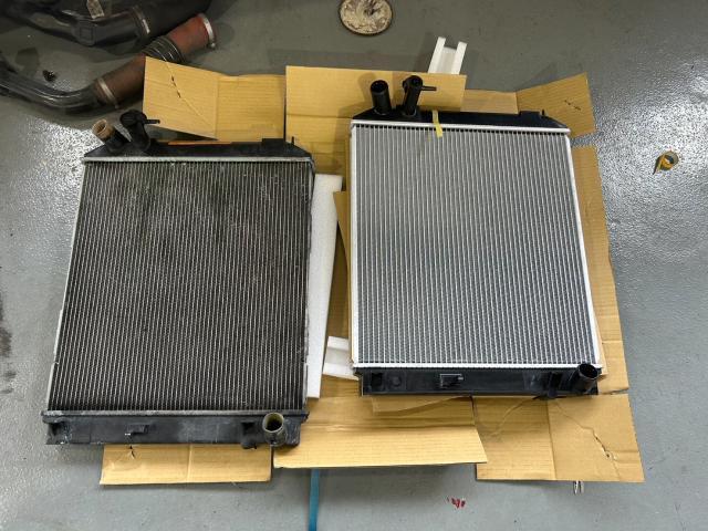 タイタントラック　エルフ　水漏れ　ラジエーター交換　オーバーヒート　トラック　藤井寺　羽曳野　富田林　柏原