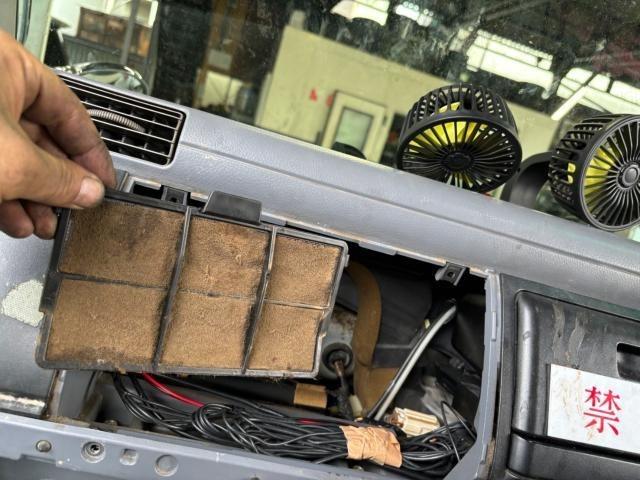 キャンター　電装系修理　エアコン修理　コンプレッサー入らない　エアコン効かない　　藤井寺　羽曳野　富田林　柏原